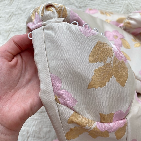 Worn once V Chapman Georgiana blouse in light pink baroque floral - Picture 5 of 5